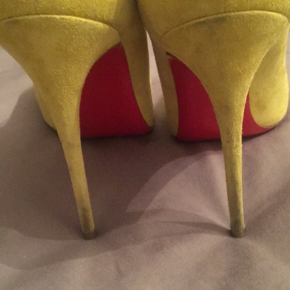 Christian Louboutin So Kate - Picture 2 of 5